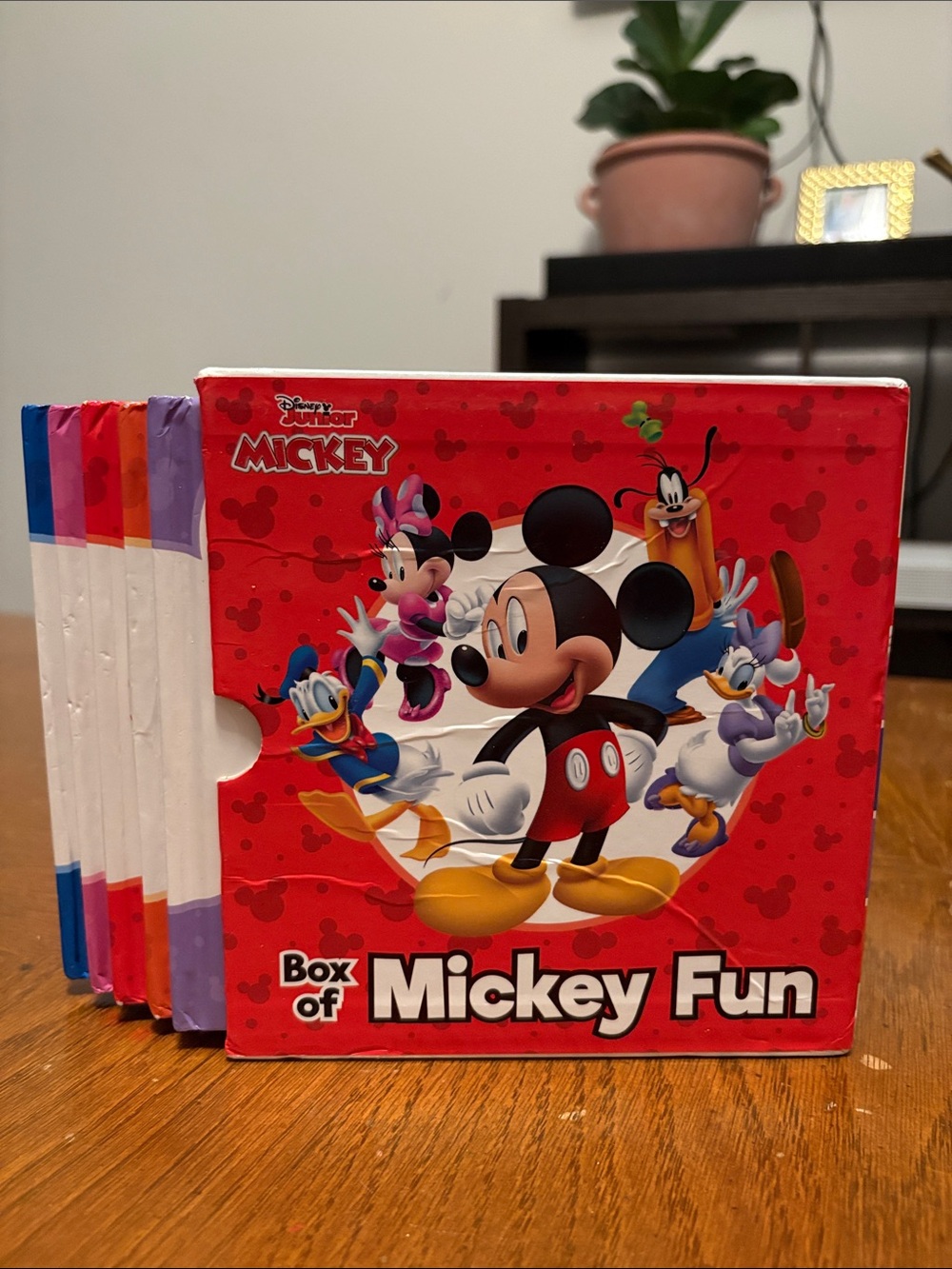 Disney Junior Box Of Mickey Fun- 5 books
